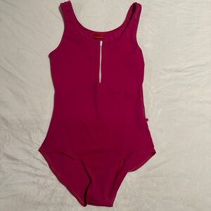Adult Med Yumiko Fuchsia Leotard w/ Zipper